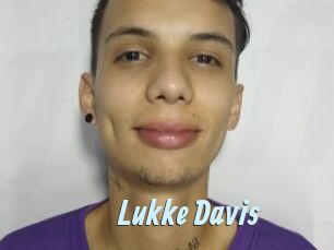 Lukke_Davis