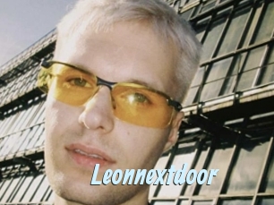 Leonnextdoor